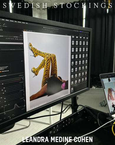 Threading Integrated Parts – Behind the Scenes with Leandra Medine Cohen