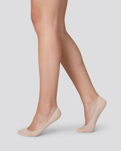 199001101-ida-premium-steps-nude-swedish-stockings-3