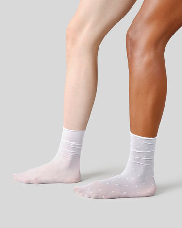 450025900-Lina-Sheer-socks-plain_nearly-White-swedish-stockings-3