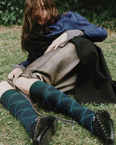 split banner franka knee highs dark green 1600x2000 2 web_2f6ef48c 3efa 422d 8a5a 8854566149b8